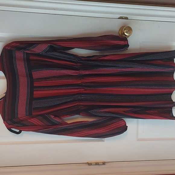 Berry-tone Striped, Split Sleeve, V-Neck faux wrap - Picture 9 of 11
